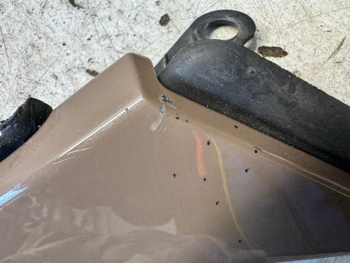 OPEL ADAM triangle couverture couverture plastique aile droite 13365626