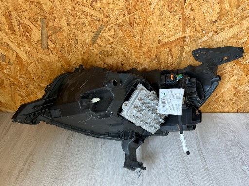 light front right PEUGEOT 208 II FULL LED