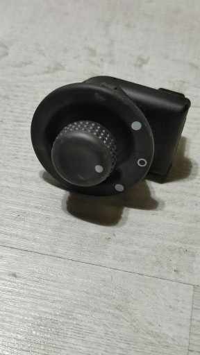 Dacia Duster II 2018 Panele of control mirror control switch