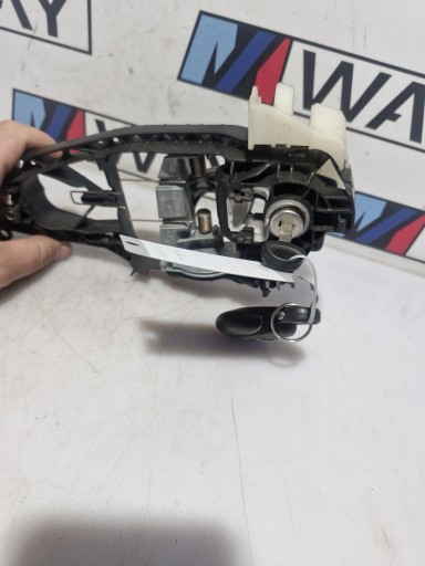 7296457 MINI COOPER F54 F55 F56 klika vložka klíček dveře levý předek