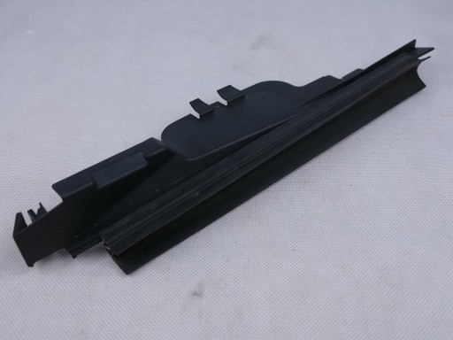 MERCEDES SLK R171 DICHTSATZ BLENDE ABDECKUNG LINKS HECK