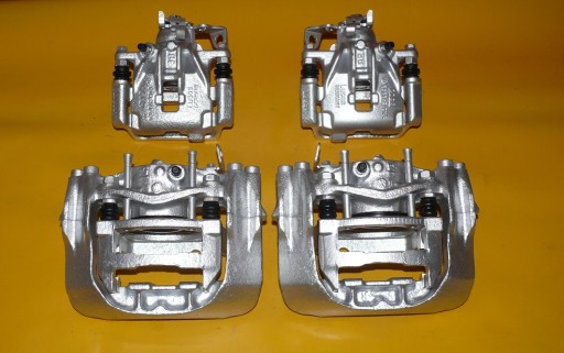 7D0615423A 7D0615424A - Зажимы левый правый передний задний VW TRANSPORTER T4 280