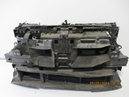 Решетка радиатора передняя RENAULT MEGANE IV 4 1.5DCI