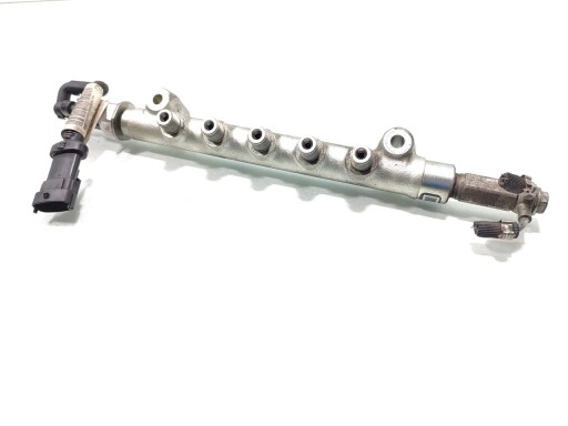 55570022 - Opel Astra Fuel injection rail 1.6 CDTi Diesel