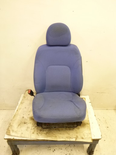 front left driver´s Fiat Doblo and 2004-2010 blue