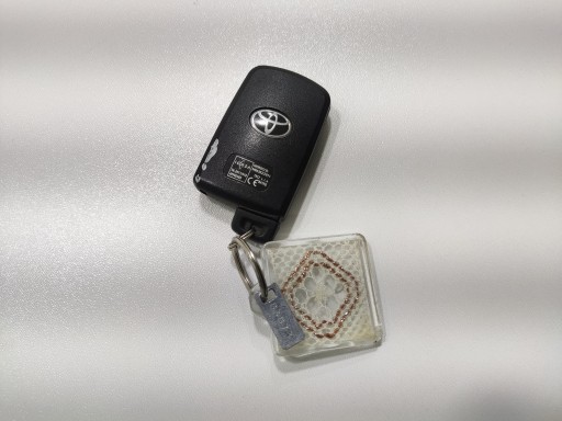key PILOT cover TOYOTA AURIS II E18 MR6302 2012-2018