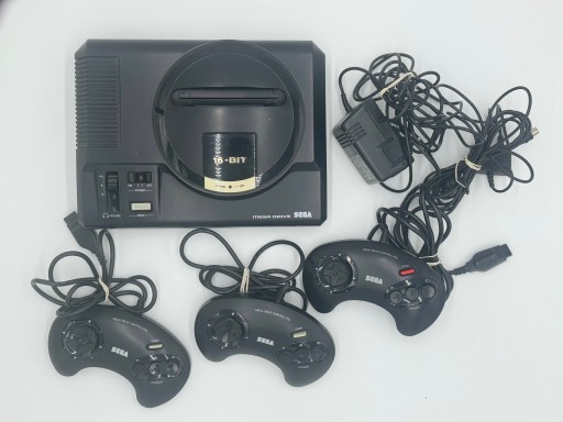 Konsola Sega MegaDrive + 3 Pady