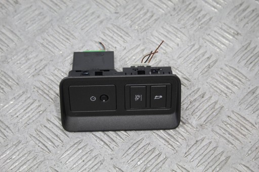 levers of the opening bonnet EVOQUE DYNAMIC LIFT