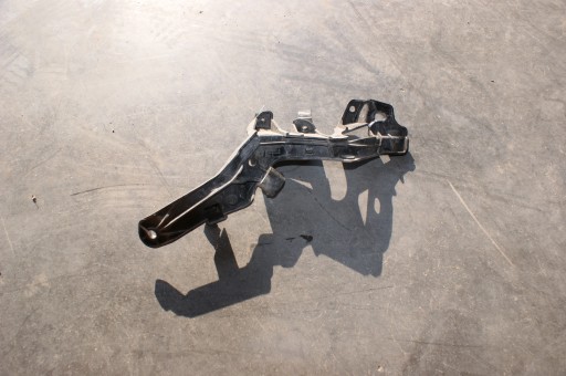 31406215 - S90 v90 xc90 s60 v60 xc60 монтажный кронштейн