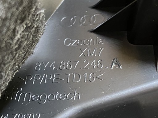AUDI A3 8Y cover SLUPKA right rear part 8Y4867246A