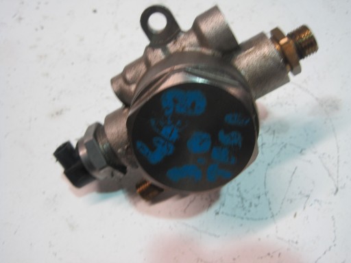 feed pump AUDI RS5 06M127026L