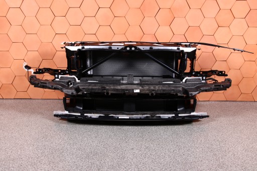BMW G30 G31 520i support panel for radiators radiator fan