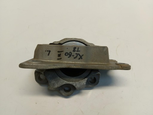 Volvo XC60 II 2020 holder engine mount left 2.0 t8 xc60 ii