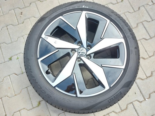VW ID5 GTX 11E kolo disk ALU PIRELLI 235/50/R20 11A601025G