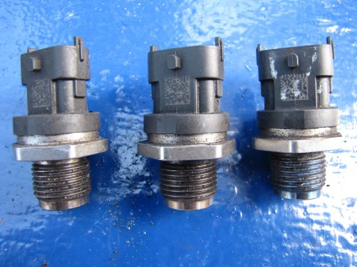 VOLVO S80 V70 XC90 2.4 D5 sensor of pressure of the fuel
