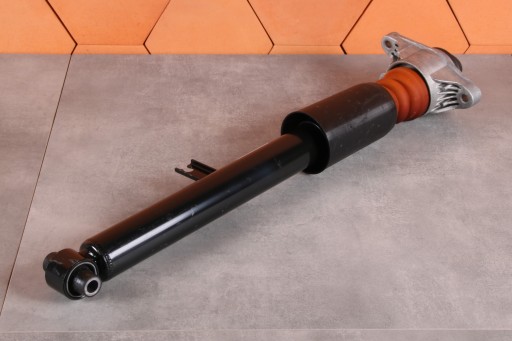 BMW 3' G20 LCI 330e B48X shock absorber right left rear RWD 5A70589 6246 km!!