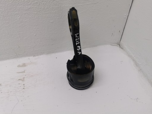 piston connecting rod MERCEDES E-KLASA W212 2.2 CDI 651900