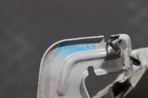 holder of a fender right front 7255822 BMW 4 F33 CABRIO