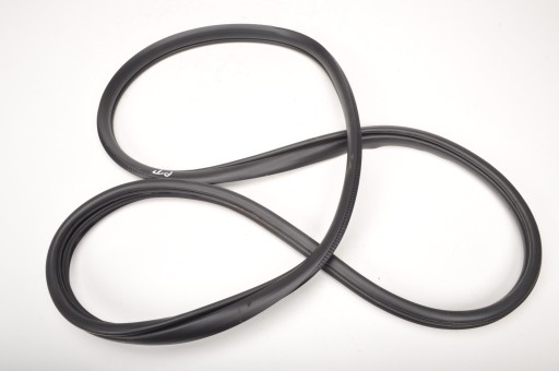 MAZDA CX-30 УПЛОТНИТЕЛЬНАЯ ДВЕРЬ ЗАДНЯЯ ПРАВАЯ 21R