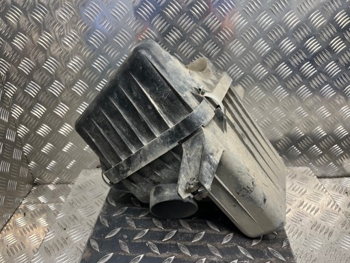 luftfiltergehäuse SUZUKI GRAND VITARA II 67J-A01