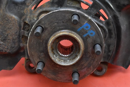 swing of the pivot right front TOYOTA AVENSIS T27 2.0 D-4D 126 KM 09-11