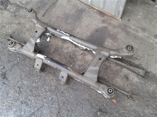 ЗАДНЯЯ БАЛКА САЛАЗКИ ЗАДНИЕ KIA SPORTAGE II 2.0 CRDI