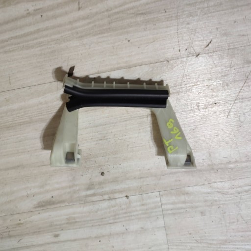 Prowadnica windows door przednich rear part side right Opel Corsa F 9823207080