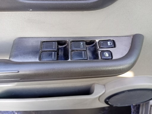 Nissan X-Trail T30 01-05 PANEL switch switch button windows