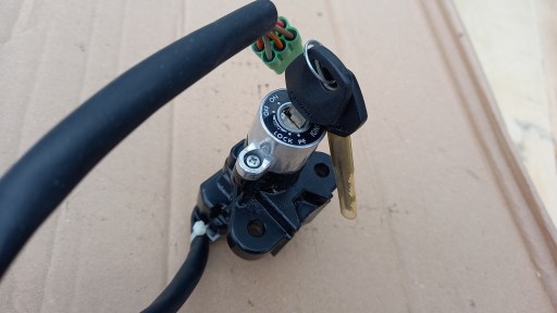 GSXR600 - SUZUKI GSXR 600 K1 K2 K3 ЗАМЕНА ЗАПАЛЮВАННЯ НОВИЙ ОРИГІНАЛ