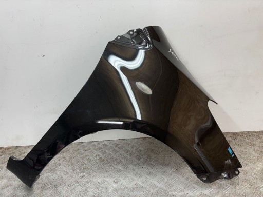 fender front front right TOYOTA YARIS II 2 06