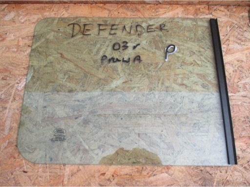 ПРАВОЕ БОКОВОЕ ОКНО ЗАДНЕЕ LAND ROVER DEFENDER 1999-2016 гг.