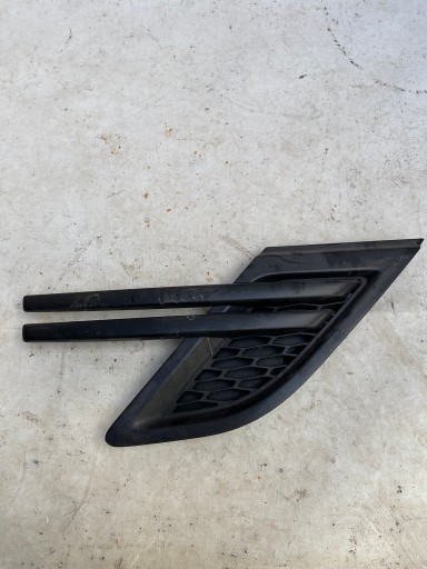 RANGE ROVER SPORT L494 moulding grid of a fender right front