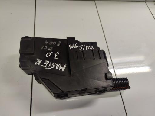 RENAULT MASTER 3.0 DCI Module fusibles