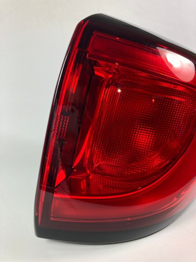 Chrysler Pacifica hybryda 2017-20 light rear right rear part