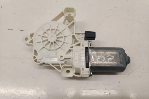 Моторчик склопідйомника передніх лівих дверей mercedes-benz c (w206) a0009065108