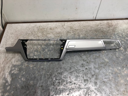 moulding DEKOR frame consoles VW TOURAN III 5TB858416A