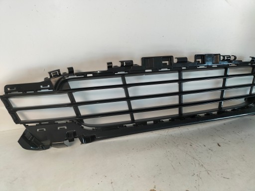 grille grid of a bumper front central BMW X2 F39 18
