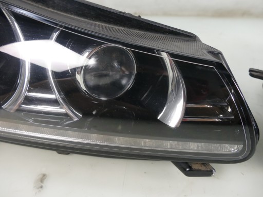 JAGUAR XF X250 LIFT Feux phare BI-XENON Feux phare Avant UK Gauche Droit