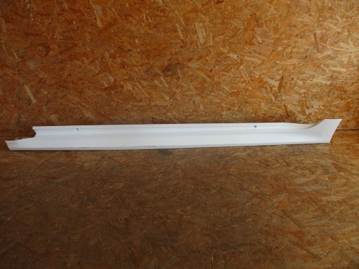 moulding threshold left TOYOTA YARIS IV