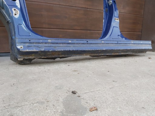 Toyota Corolla Verso II порог левая стойка