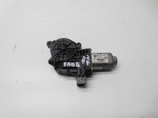 6Q1959802F 5J7 - Мотор стеклоподъемника 6q1959802froomster fabia ii левый передний оригинал