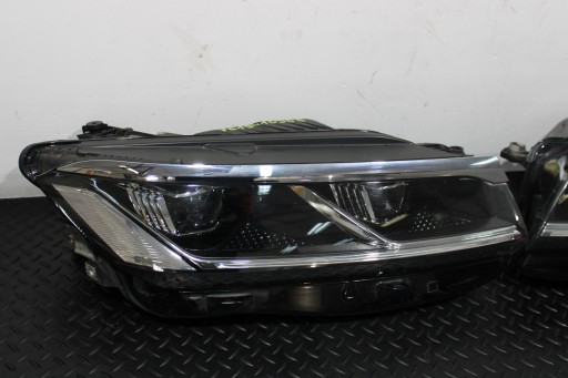 lights light LED front front VW TOUAREG III 3 760 761941035B 761941036B