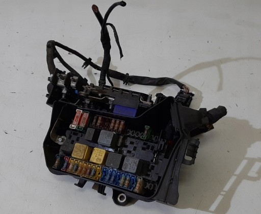 Блок запобіжників infiniti q30 1.5 dci