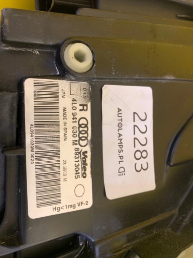 light right front Audi Q7 Xenon 05- 4L0941030M