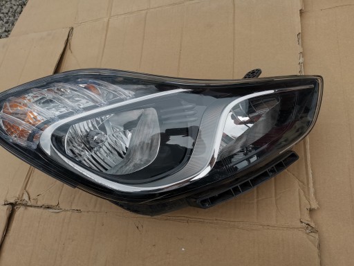 Hyundai IX20 light front front right