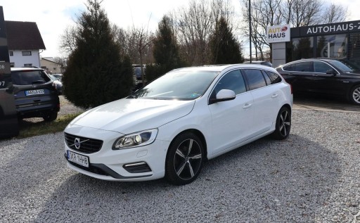 Volvo V60 I Kombi Facelifting 2.0 D4 DRIVE-E 190KM 2018