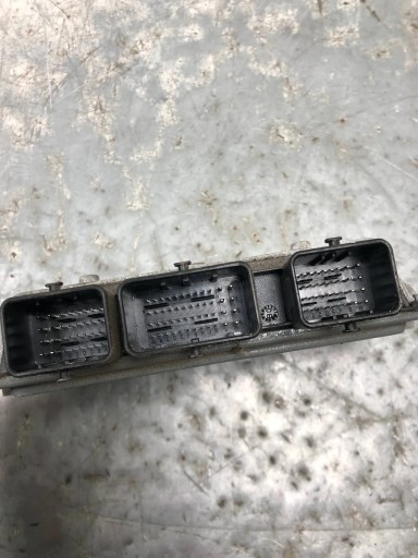 Computer DES MOTORS FORD FIESTA MK7 8V21-12A650-VE