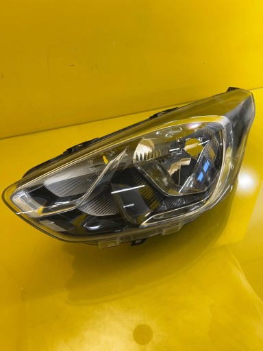 Ford KA KA+ plus 16-18 light front Zwykla Srebrna J7BB-13W030-BJ