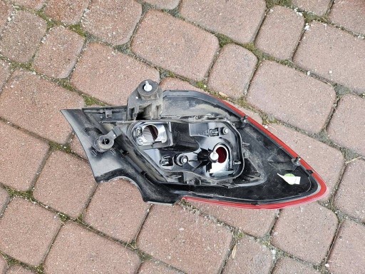 light rear part rear right werjsa 3 door EUROPA Opel Corsa E 13428456