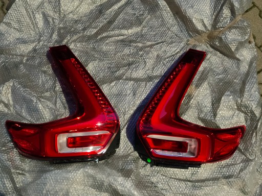 Xc40 задние правые фонари 31446790 31446791